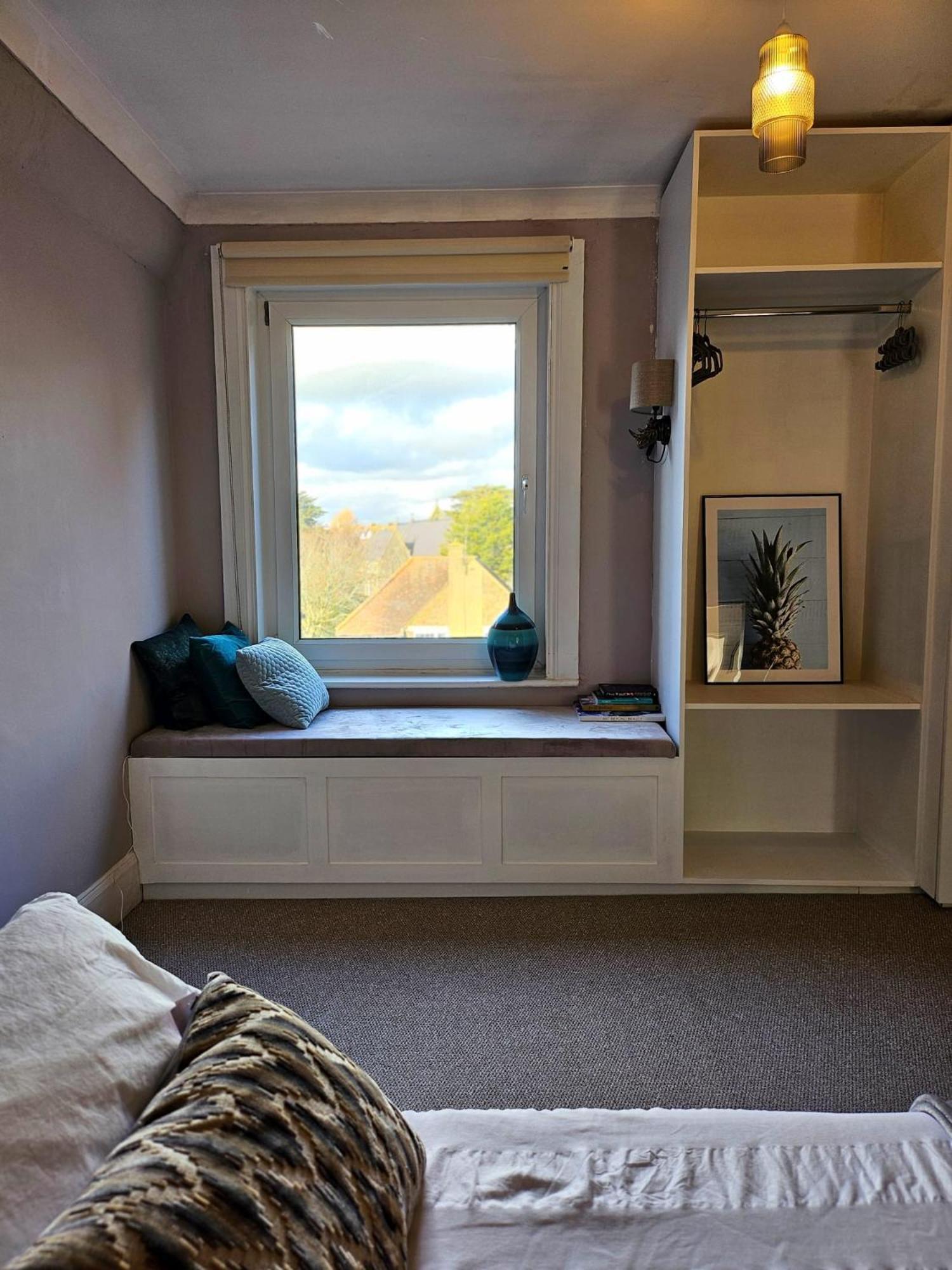 Seaview 2 Bedroom Apartment Литълхамптън Екстериор снимка